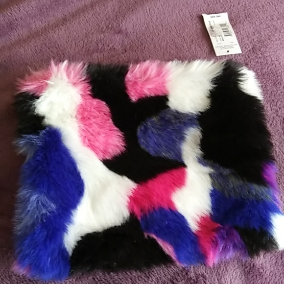 Makeup & Beauty Bundle - Picture 7 of 9